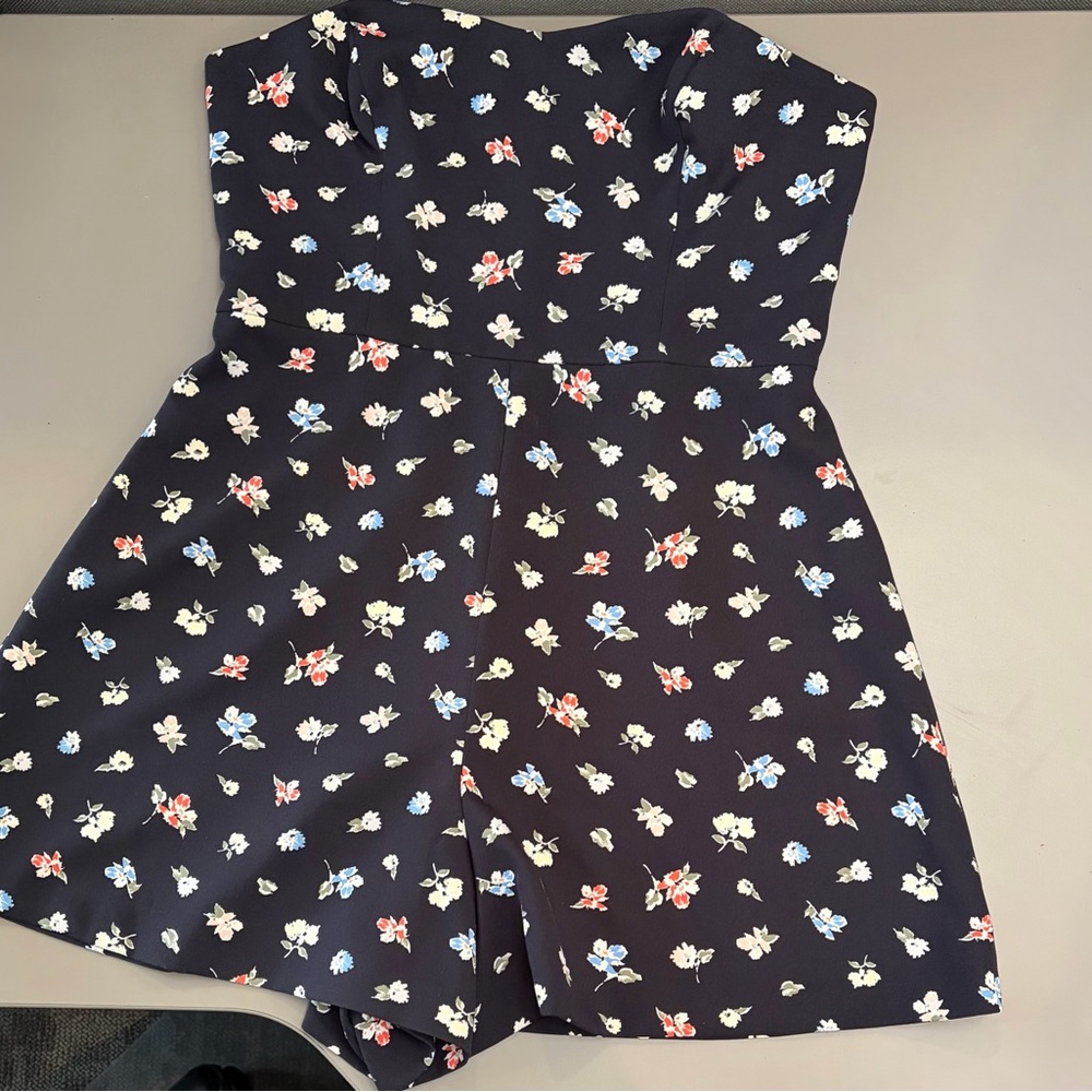 French connection sweetheart sleaveles black romper with flowers